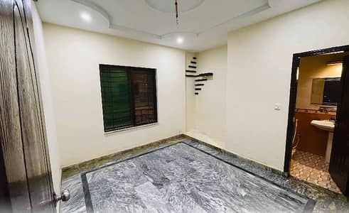 10 Marla Upper Portion For Grabs In Gulberg