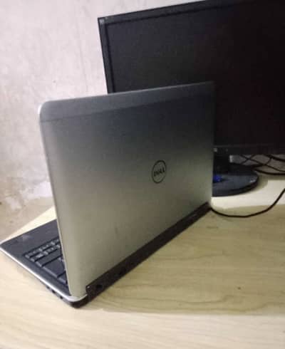 Dell latitude 7240