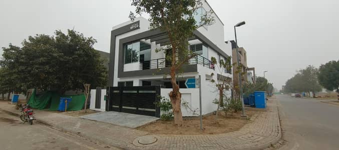 I SELL 8 MARLA NEW HOUSE IN BAHRIA ORCHARD LAHORE