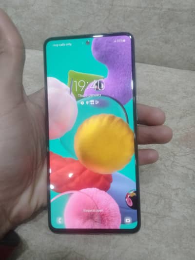 Samsung a51 8/128 AMOLED display
