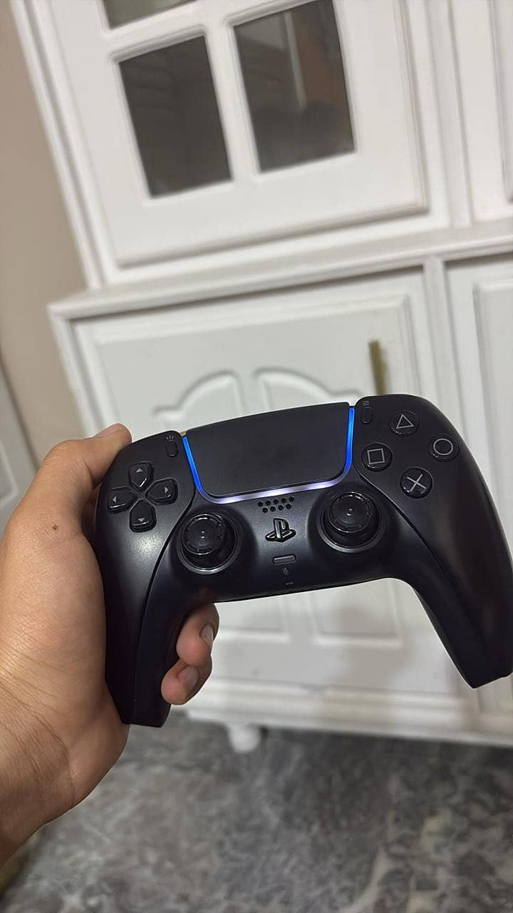 PS5 CONTROLLER UK MODEL 1