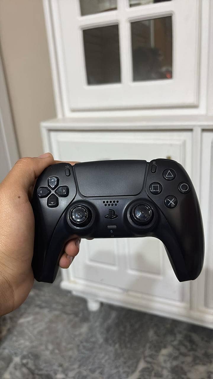 PS5 CONTROLLER UK MODEL 5