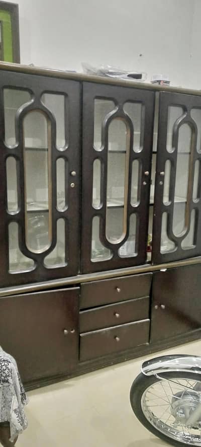 Showcase/ Good condition/ Best for utensils storage. . .