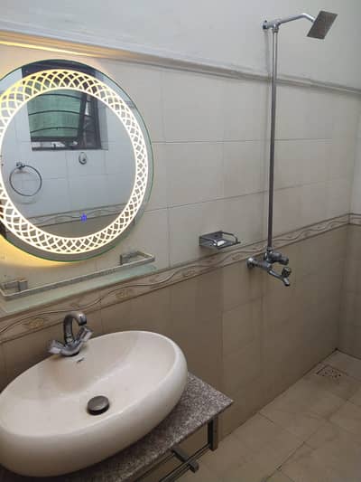 5 MARLA DOUBLE STOREY HOUSE FOR SALE IN WAPDA TOWN G-3. ALL FACILITIES AVAILABLE.