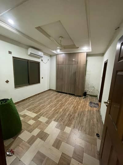 One bedroom unfurnished flat available for rent in E11