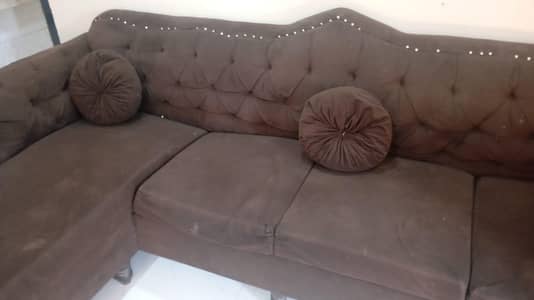 5 seater sofa and furniture 1side table 2 separate bed 1mirror 1almari