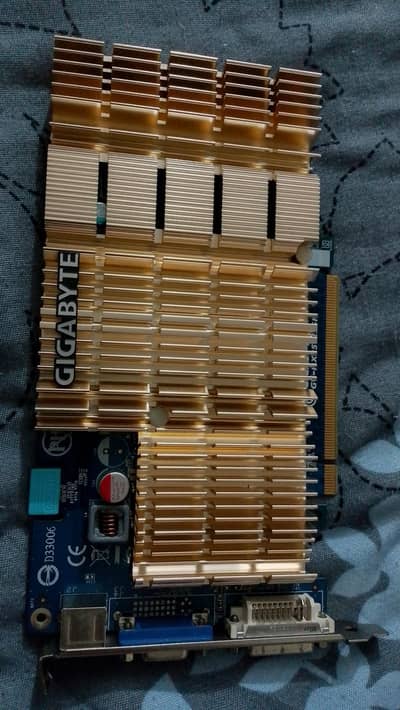 Gigabyte GV-NX85T256H