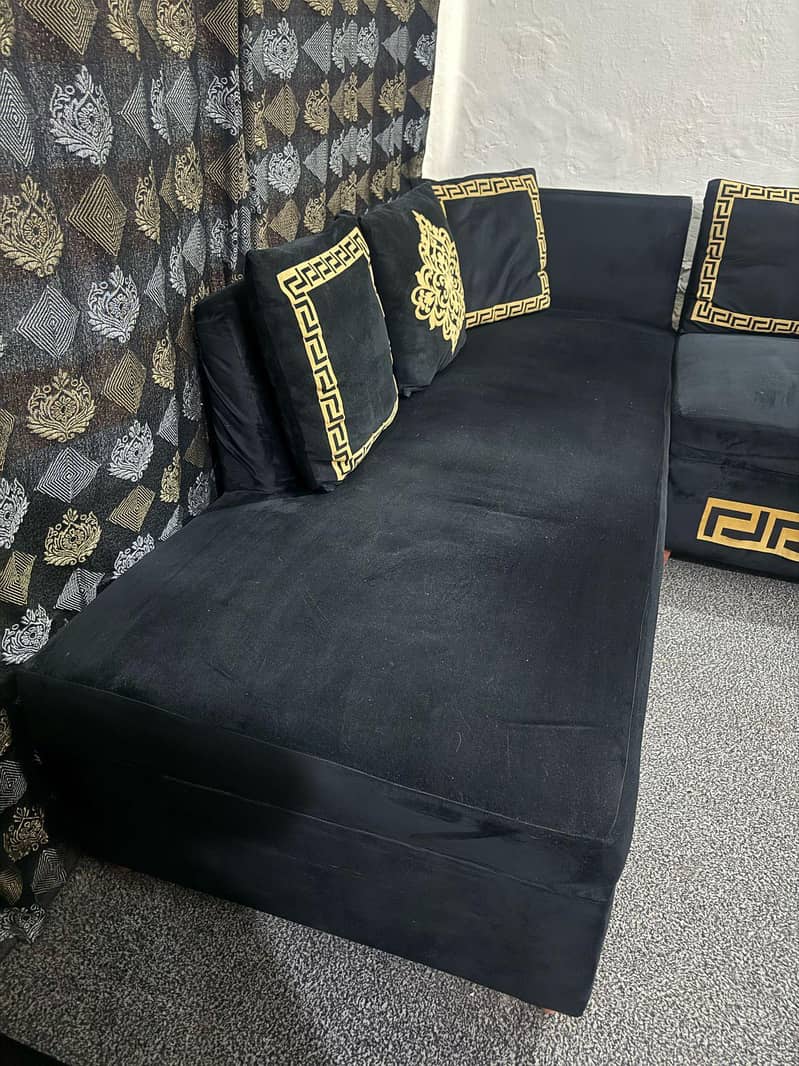 Lshape sofa with table 4