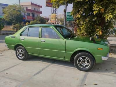 Classic Corolla 1976 (complete restored)