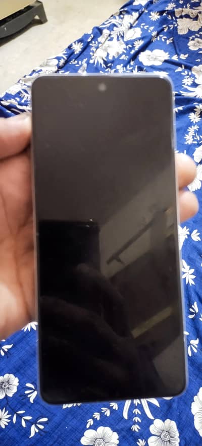 mobile or charger hai camon 19 pro