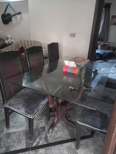 6 seater dinning table