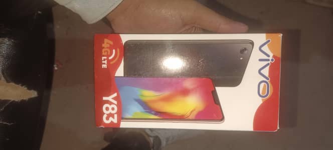 IAM SELLING MY VIVO Y83  6/128 CONDITION 10/9