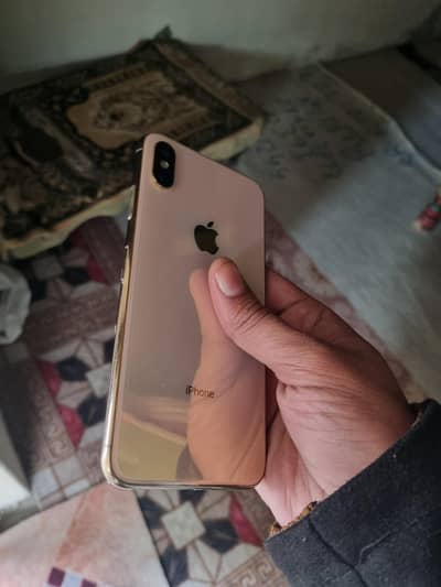iphone xs max noon pta  256 gb lakn zong sim chalti hain band ni exche