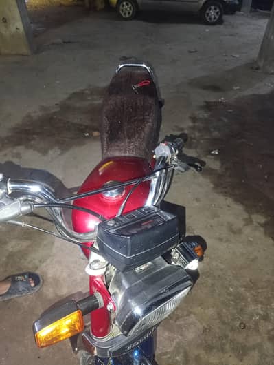 Honda CD 70  (10/9) Condition