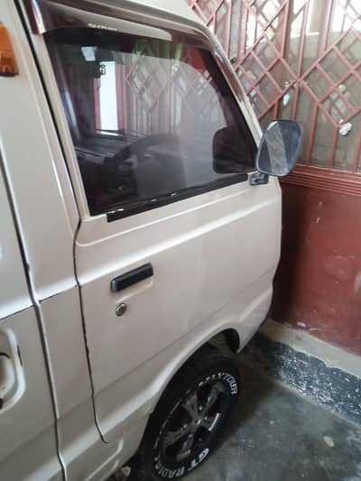 Suzuki bolan 2011 model