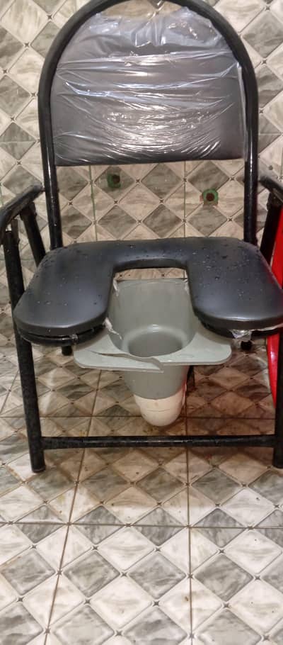 toilet chair