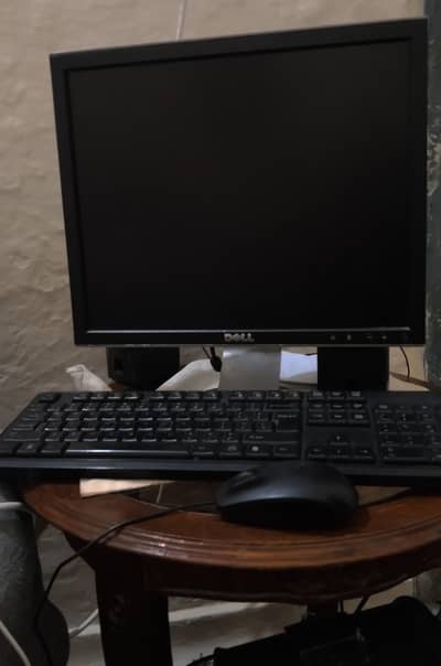 Computer with all accessories including power cable data cable