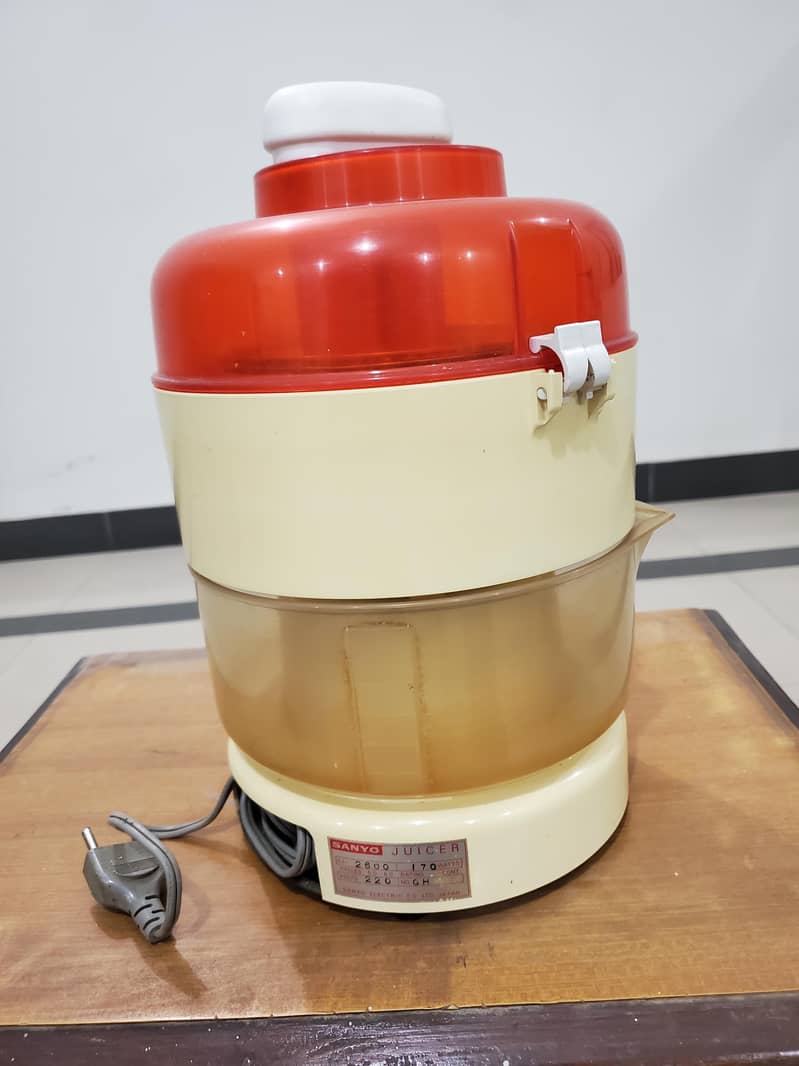 Juicer machine 0