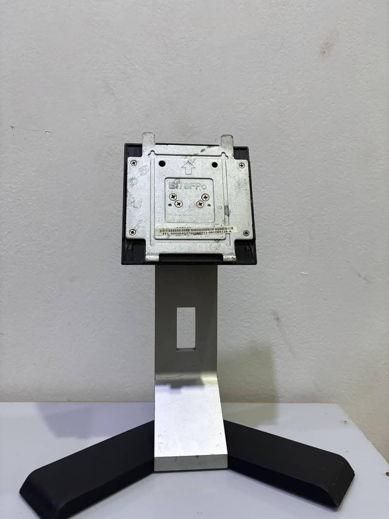 Moniter base Available 6