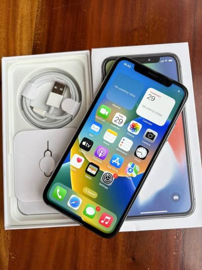 Iphone x 256gb with complete box whatsapp number 03202367705