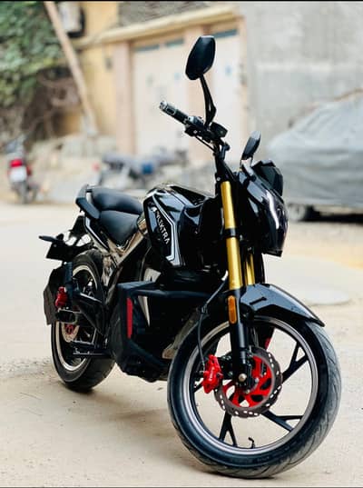 Vlektra bolt 3k for sale range 150km top speed 105 reason I'm going n