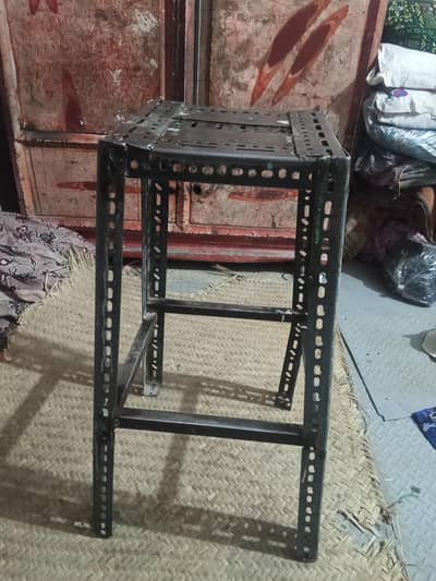 acha tabal he stool ki jga istemasl ker skate ho