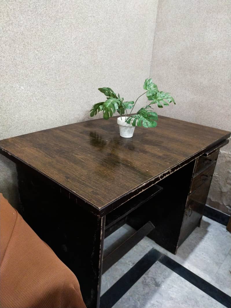 Office Computer Table 5