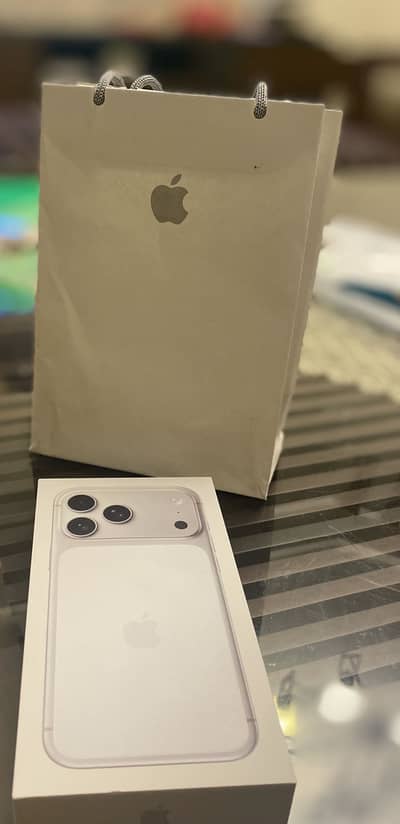 iPhone 17 pro max 256 GB