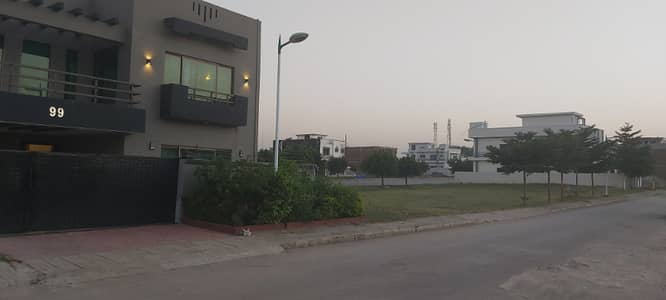 600 Series Solid Land Cheapest Price Ready For Construction Plot Near To Masjid Park And Commercial Area