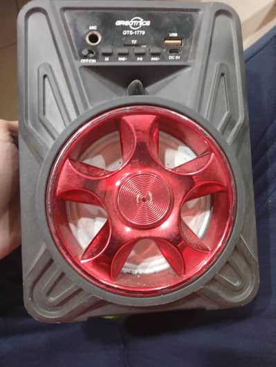 wireless Bluetooth speakers connect on mobile