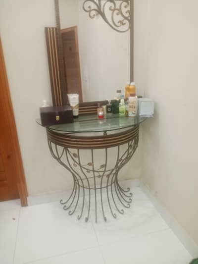 rote iron console beautiful design