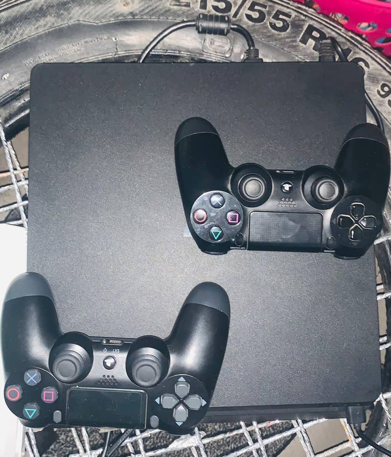 ps4 slim version 1