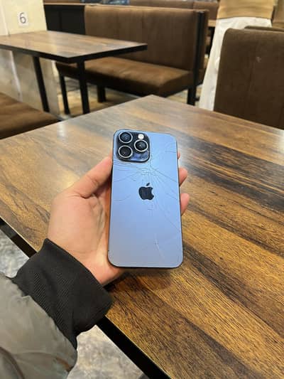 Iphone 15 pro max FACTORY UNLOCK