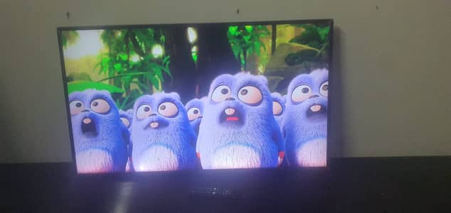 SAMSUNG - 43-Inch Series 7 Flat Smart 4K UHD TV