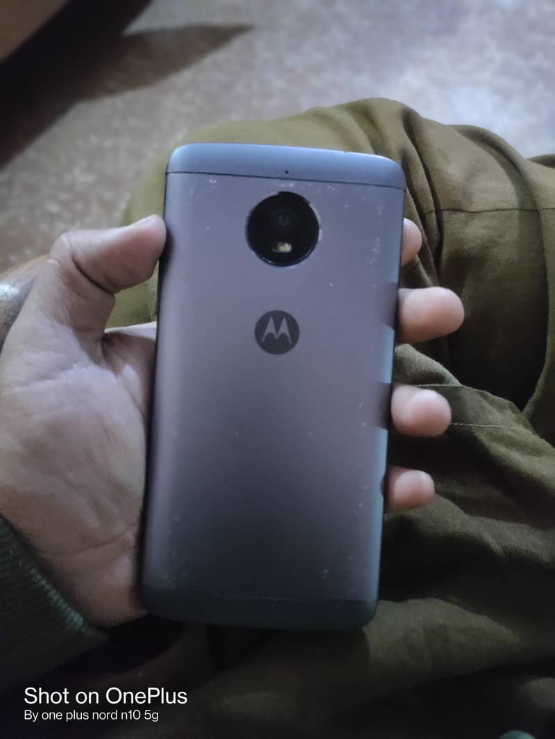 Moto E4 plus 6