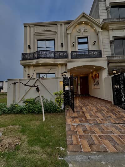 5 MARLA BRAND NEW HOUSE FOR SALE