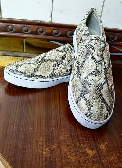 CLARKS (Ultra Luxury)