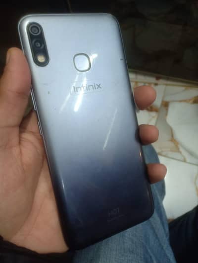 infinix hot 8 lite