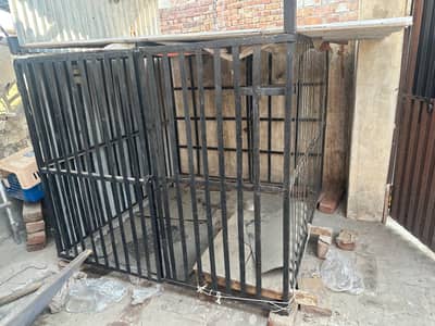 pets cage for sale 2 portion Mai  Mai ho Jata hy