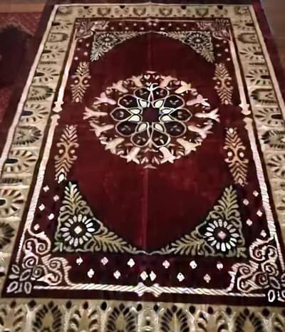 mahroon color center piece