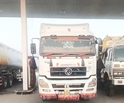 Dongfeng DF  Machine 10 Wheeler 2017 Model Oil Tanker