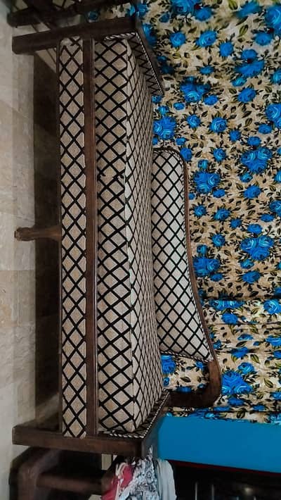 3setar seti he new he sesham ki lakri ke he seti ,, Karachi