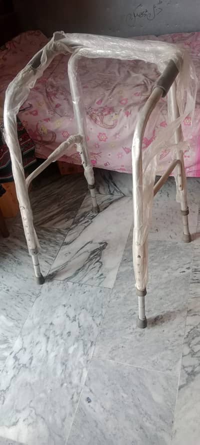 Walker for old age/patient