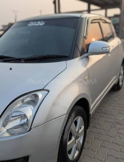 Suzuki swift DLX 1.3