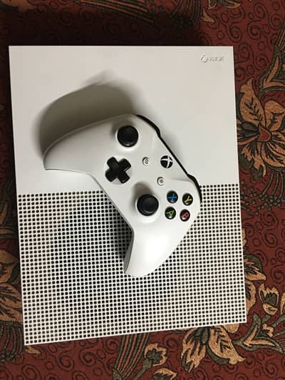 Xbox one s 1tb with original controller