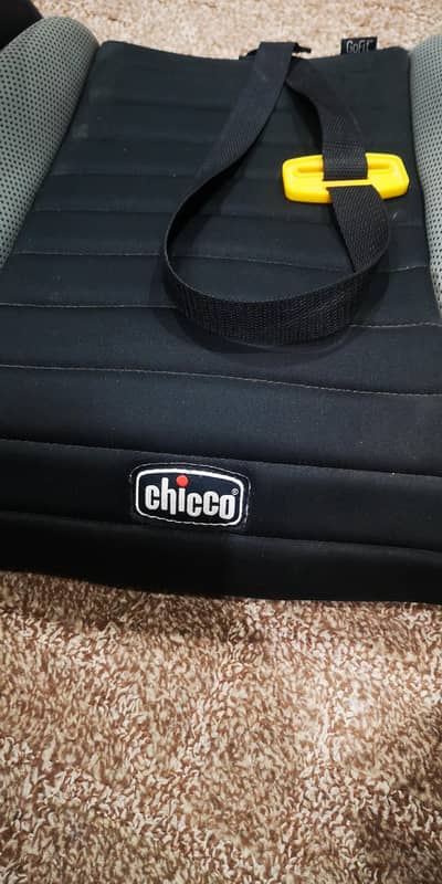 Chicco GoFit Backless Booster Car Seat