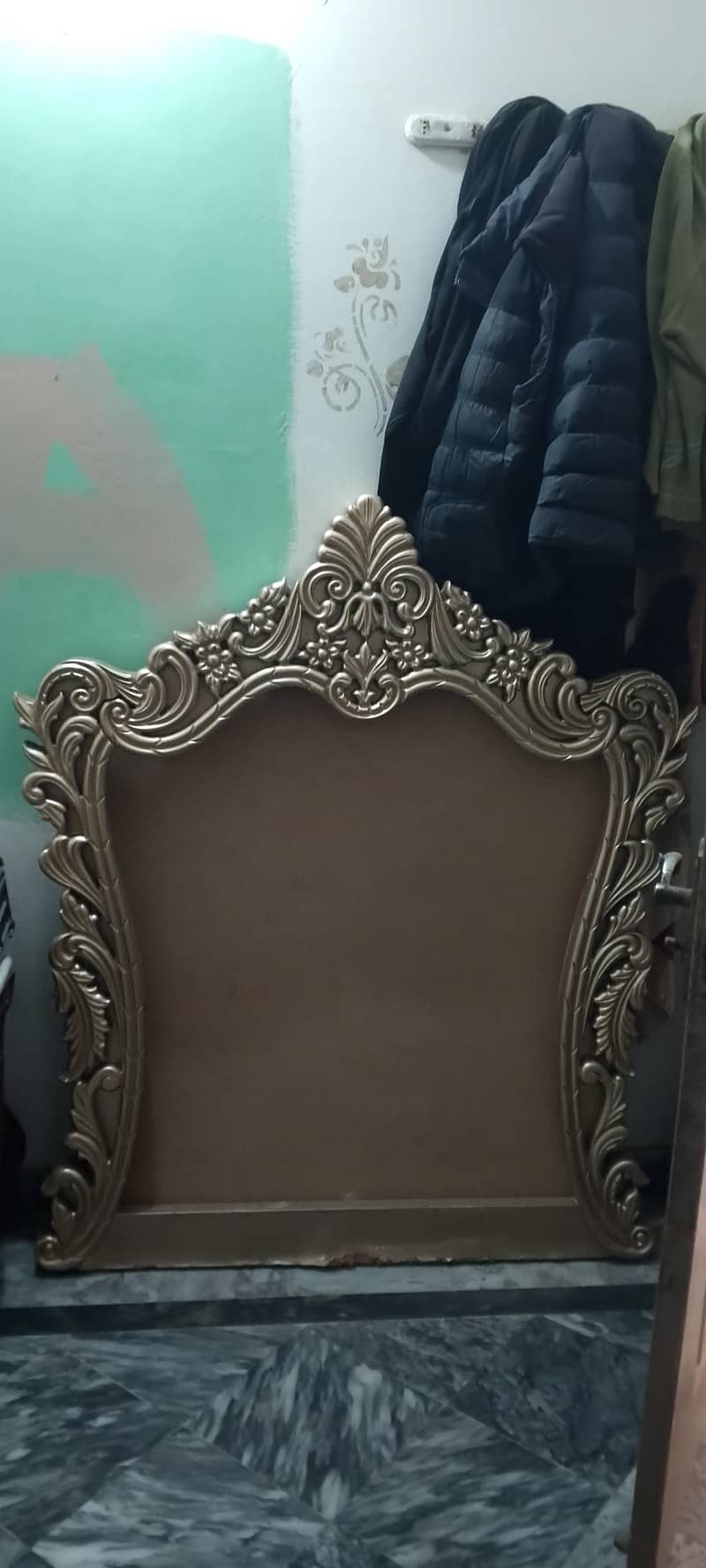 dressing without mirror 0