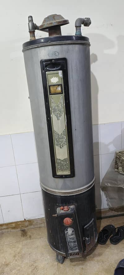 Geyser 35 gallon 10/8