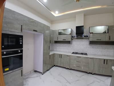 5 Marla House For Rent in Model city