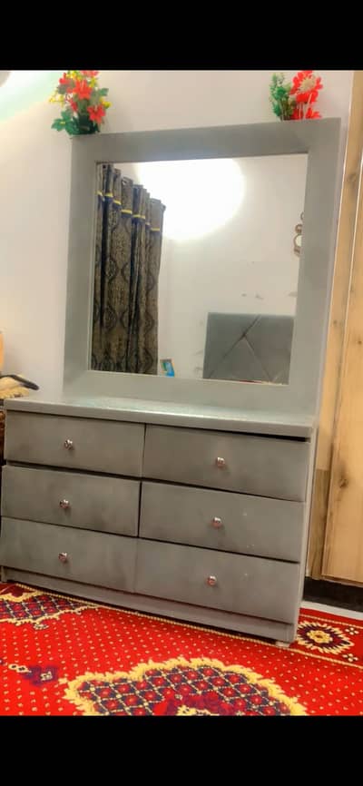 Bed sets urgently sale…03358397153.